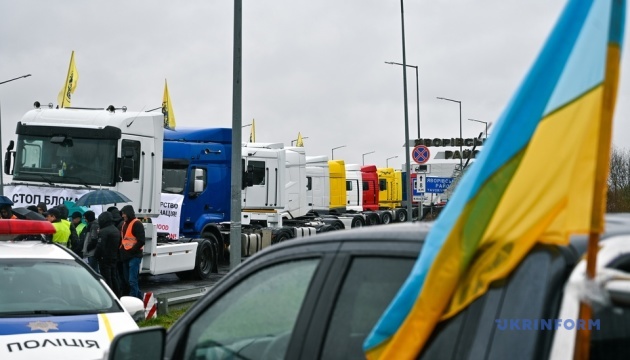 Угоду про автомобільні перевезення між ЄС та Україною продовжили з оновленими умовами
