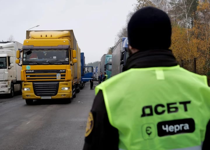 Затверджено нові правила використання системи єЧерга для автобусів
